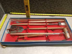 lot 231 image: BBQ Grilling Tool Set with Carrying Case