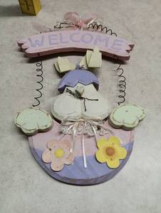 lot 245 image: Wooden Easter Bunny Welcome Sign Wall Hanging