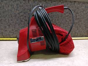 lot 261 image: Dirt Devil by Royal Corded Hand Vacuum with Dust Bag - Working