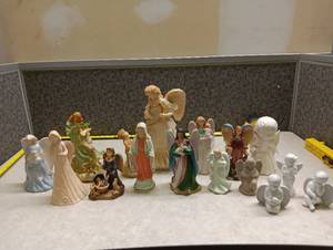 lot 286 image: Resin Angel Figurine with Baby Bassinet and Bunnies