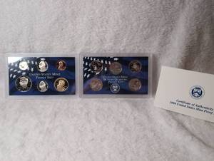 lot 112 image: 2004 United States Mint Proof Set - 11 Coins