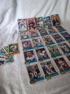 lot 1026 image: NFL 90s Era Tops Card Collection - 29 ct