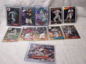 lot 3017 image: Baseball Trading Card Collection Lot including Buster Posey Mookie Betts Bryce Harper - 11 ct