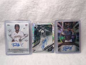 lot 3022 image: Modern MLB Baseball Autograph Card Collection - 3 ct