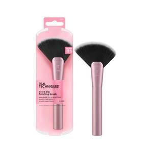 lot 3744 image: Real Techniques Extra Big Finishing Brush, Large Makeup Brush For Powder Bronzer, Highlight, & Contour, XL Oversized Fan Brush For Quick Application, Cruelty-Free, Synthetic Bristles, 1 Count - Retail $12