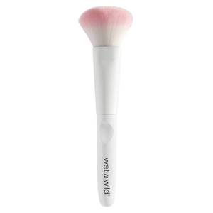 lot 3913 image: wet n wild Contour Brush, Sculpt, Highlight, &amp Blend, Luxurious Plush Fibers, Ergonomic Handle for Comfortable Precision Control , Cruelty-Free &amp Vegan&nbsp
