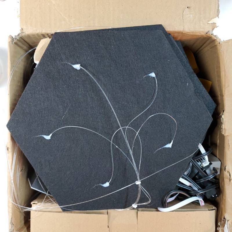 lot 36282 image: 12 Pack Self-adhesive Sound Proof Foam Panels for Walls 12 X 10 X 0.4 - Hexagon Acoustic Panels with Fiber Optic Starlight, Stylish Soundproof Wall Panels Absorb Noise and Wall Decor Black.  Visible Use. - Retail $60