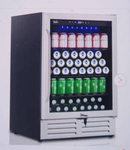 lot 560 image: Beverage Refrigerator Cooler 23.42 x 22.63 x 34.25