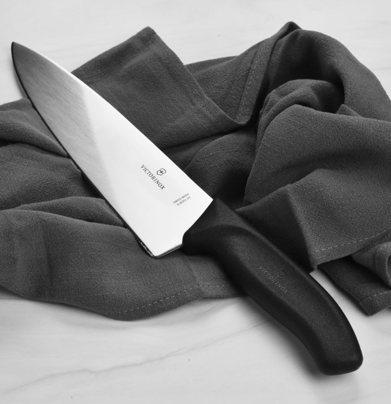lot 28 image: Victorinox Swiss Classic 8 Chefs Knife