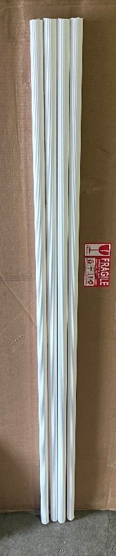 lot 371 image: Bundle or 5 Ribbed White Metal Poles - Lightweight 5 x 1