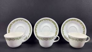 lot 20 image: Set of 3 Corelle Spring Blossom Tea Cups and Saucers