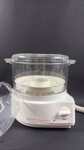 lot 82 image: Black & Decker Electric Food Steamer with Rice Bowl and Pleasant Timer Chime