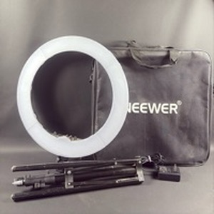 lot 83 image: Neewer 18 Inch Ring Light with Telescoping Stand and Carry Bag with Shoulder Strap