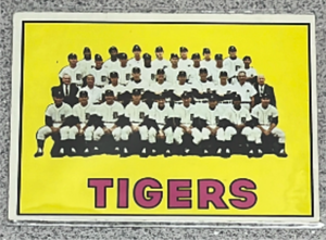 lot 48 image: 1967 Topps Baseball Card #378 - Detroit Tigers Team