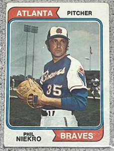 lot 69 image: 1974 Topps Baseball Card #29 - Phil Niekro