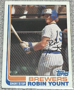 lot 190 image: 1982 Topps Baseball Card #435 - Robin Yount