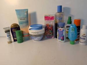 lot 40 image: Mixed Beauty and Personal Care Products Bundle
