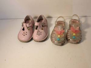 lot 61 image: Girls Leather T-Bar Shoes and Jelly Sandals Bundle
