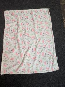 lot 87 image: Petite Lamour Baby Blanket with Pink Floral Pattern