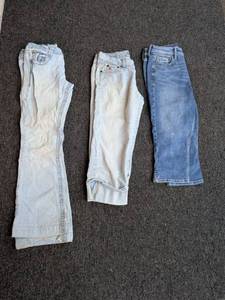 lot 108 image: Designer Jeans Bundle - Old Navy and Levis Collection Size 3 and 4