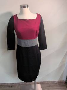 lot 139 image: White House Black Market Colorblock Sheath Dress Size 10