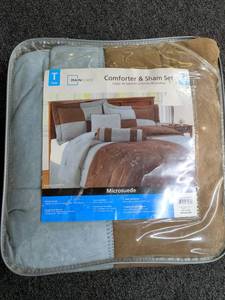 lot 192 image: Mainstays Twin Microsuede Comforter and Sham Set