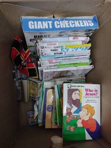 lot 20434 image: Lot of Miscellaneous Books and Board Games