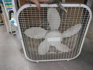 lot 20469 image: Holmes Home Box Fan