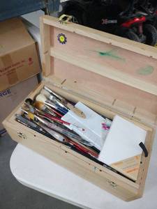 lot 20505 image: Chest of Miscellaneous Art Supplies