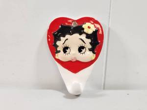 lot 116 image: Betty Boop Heart-Shaped Wall Hook