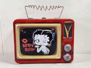 lot 118 image: Betty Boop Television Shaped Lunch Box