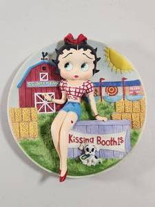 lot 143 image: Betty Boop Kissing Booth Three-Dimensional Collector Plate
