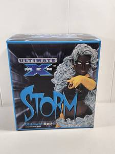 lot 149 image: Storm Ultimate Bust X-Men Diamond Select Toys