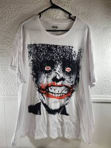 lot 158 image: Batman Joker Graphic T-Shirt 3XL White
