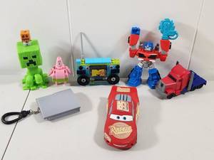 lot 170 image: Mixed Toy Collection with Action Figures and Vehicles Minecraft