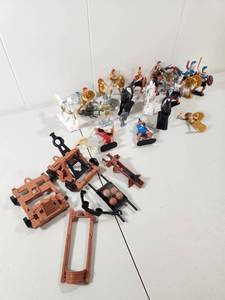lot 174 image: Medieval Knight and Gladiator Action Figure Collection with Siege Equipment