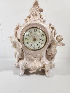 lot 274 image: Sessions Porcelain Mantel Clock with Angel Figurines