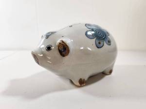lot 288 image: Ceramic Pig Hand Painted Mexico