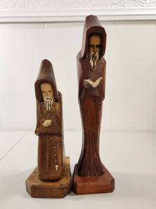 lot 290 image: Hand Carved Wood Figure Set