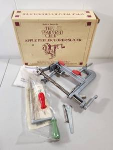 lot 317 image: The Pampered Chef Apple Peeler Corer Slicer with Accessories