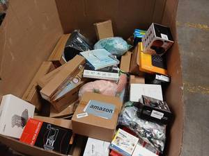 lot 62031 image: Mystery box