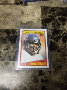 lot 546 image: 1988 Topps Record Breaker Walter Payton Chicago Bears Football Card
