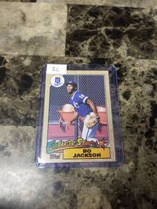 lot 551 image: 1987 Topps Future Stars Bo Jackson Kansas City Royals Rookie Baseball Card