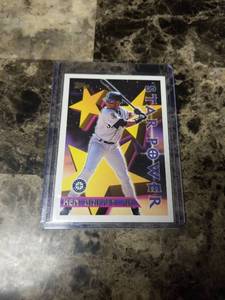 lot 637 image: 1996 Topps Star Power Ken Griffey Jr. Seattle Mariners Baseball Card
