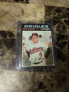 lot 657 image: 1971 Topps Earl Weaver Baltimore Orioles Baseball Card