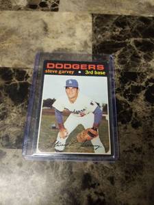 lot 659 image: 1971 Topps Steve Garvey Los Angeles Dodgers Baseball Card