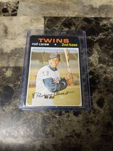 lot 671 image: 1971 Topps Rod Carew Minnesota Twins Baseball Card