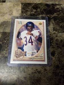 lot 689 image: 1992 Upper Deck Football Heroes Walter Payton Chicago Bears Football Card