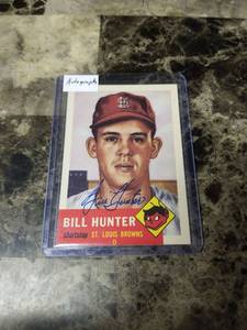 lot 694 image: 1953 Topps Bill Hunter St. Louis Cardinals Autographed Baseball Card