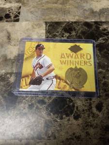 lot 696 image: 1994 Fleer Ultra Greg Maddux Atlanta Braves Baseball Card